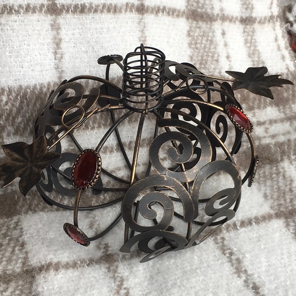 Beautiful Accent Metal Pumpkin with 6 Orange Jewels - Picture 3 of 9